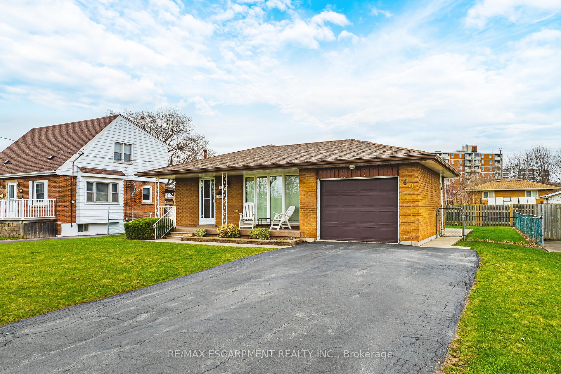 Photo 1 of 90 Pottruff Road N, Hamilton, Kentley — HOMEH