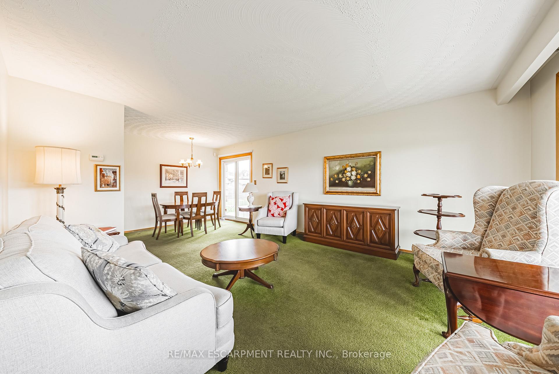 Photo 19 of 90 Pottruff Road N, Hamilton, Kentley — HOMEH