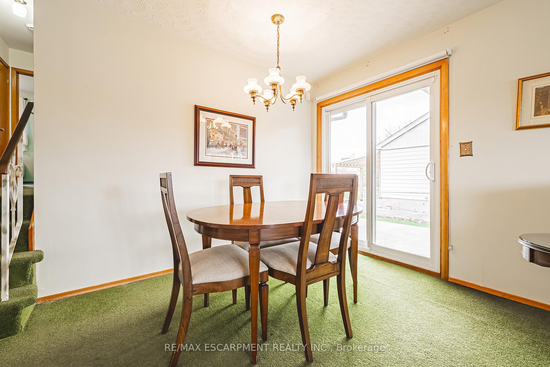 Photo 5 of 90 Pottruff Road N, Hamilton, Kentley — HOMEH
