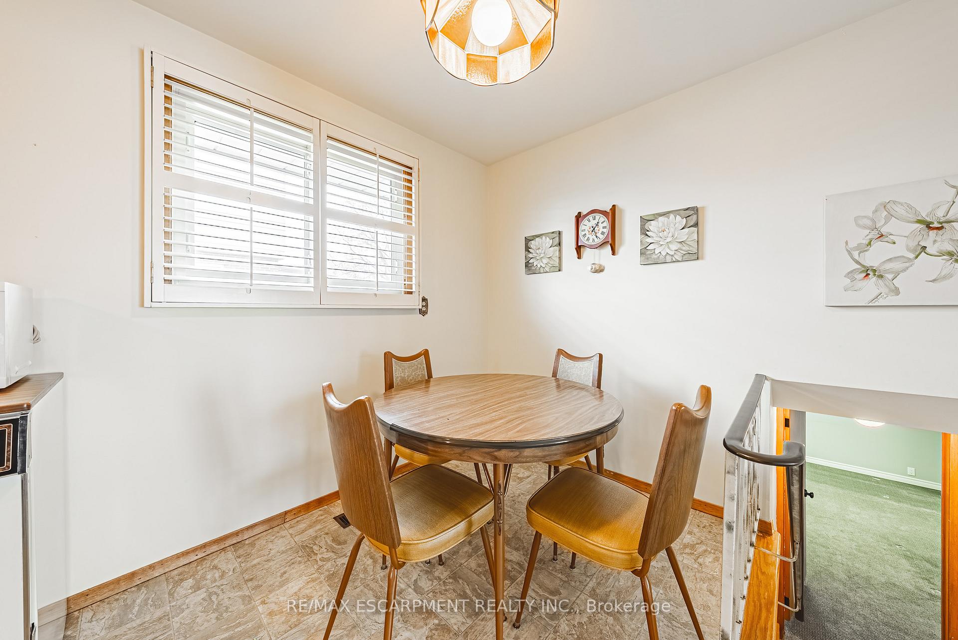 Photo 6 of 90 Pottruff Road N, Hamilton, Kentley — HOMEH