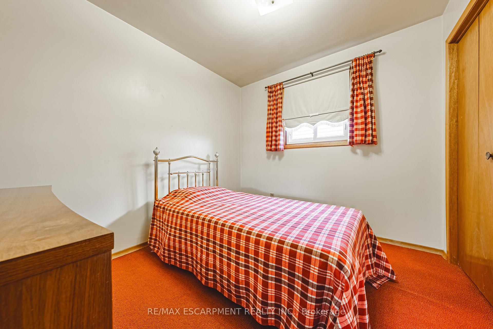 Photo 30 of 90 Pottruff Road N, Hamilton, Kentley — HOMEH