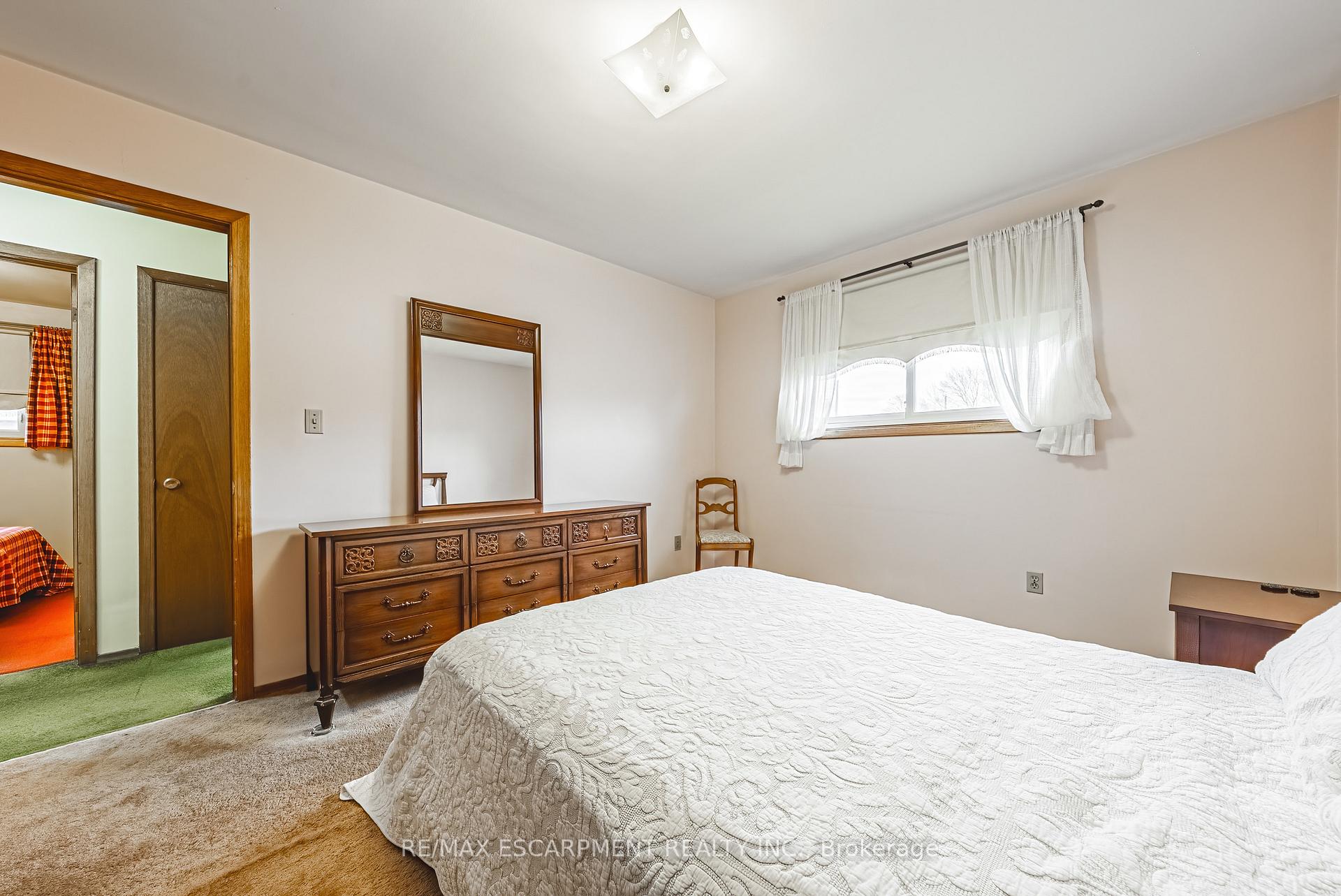 Photo 9 of 90 Pottruff Road N, Hamilton, Kentley — HOMEH