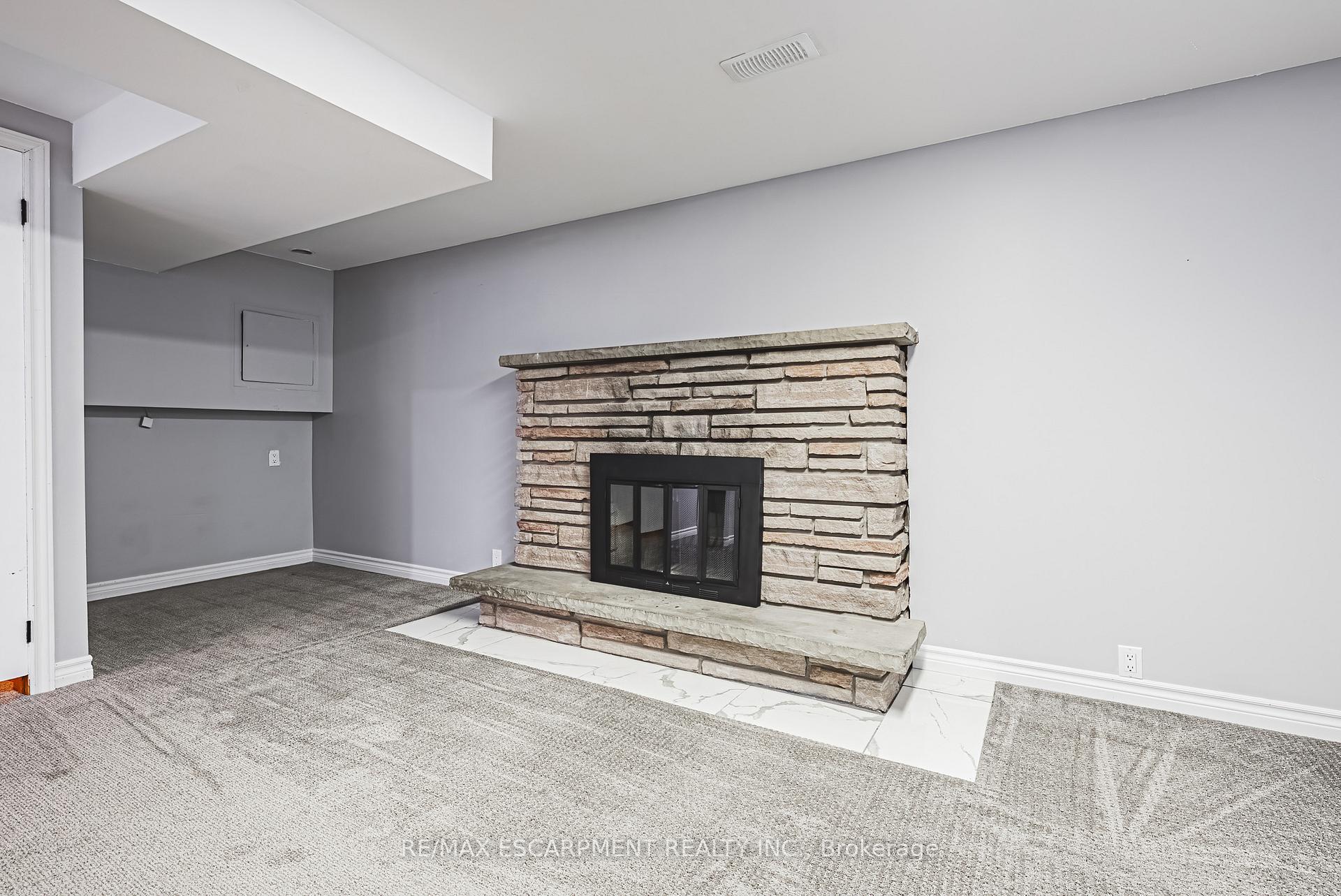 Photo 16 of 90 Pottruff Road N, Hamilton, Kentley — HOMEH