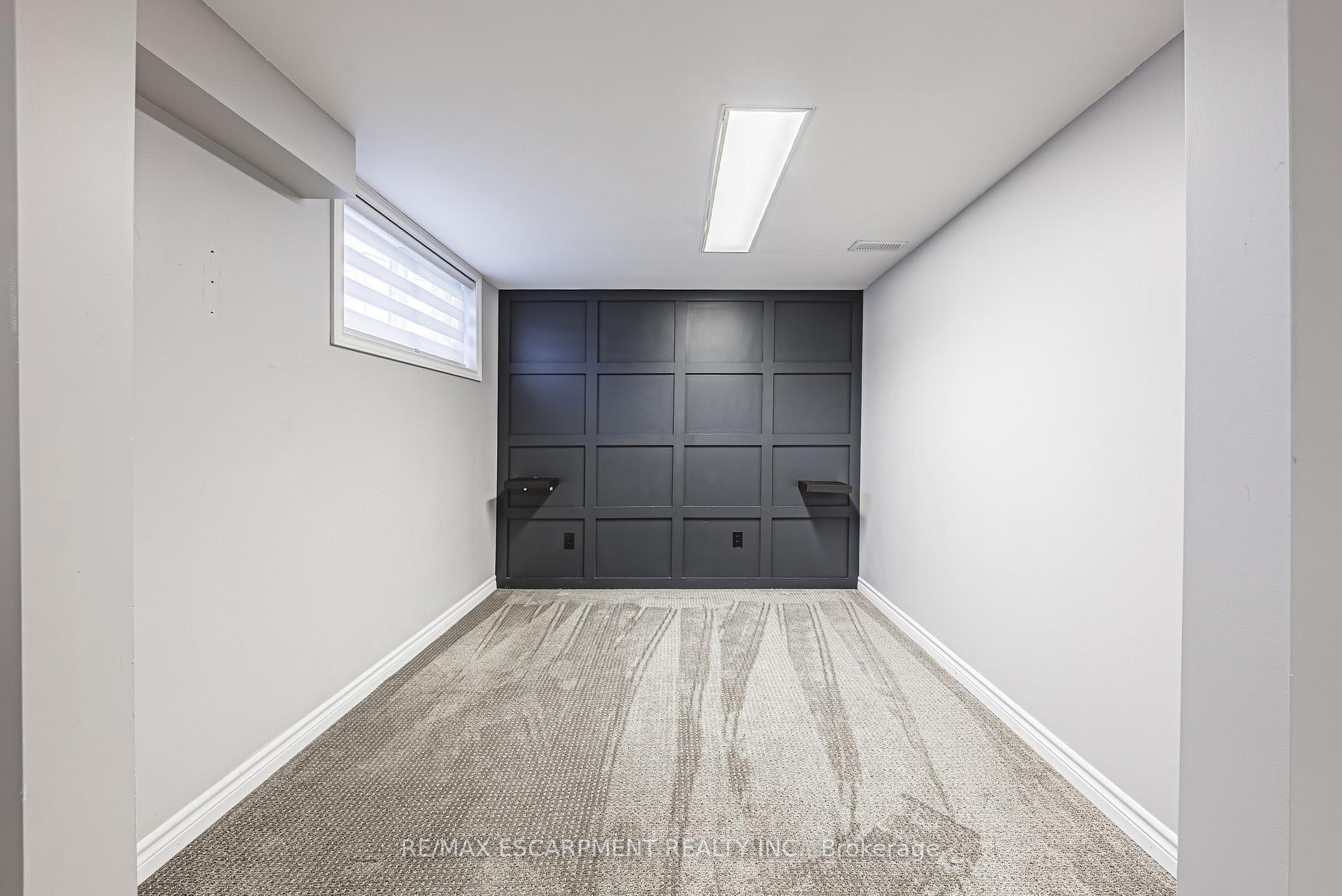 Photo 23 of 90 Pottruff Road N, Hamilton, Kentley — HOMEH