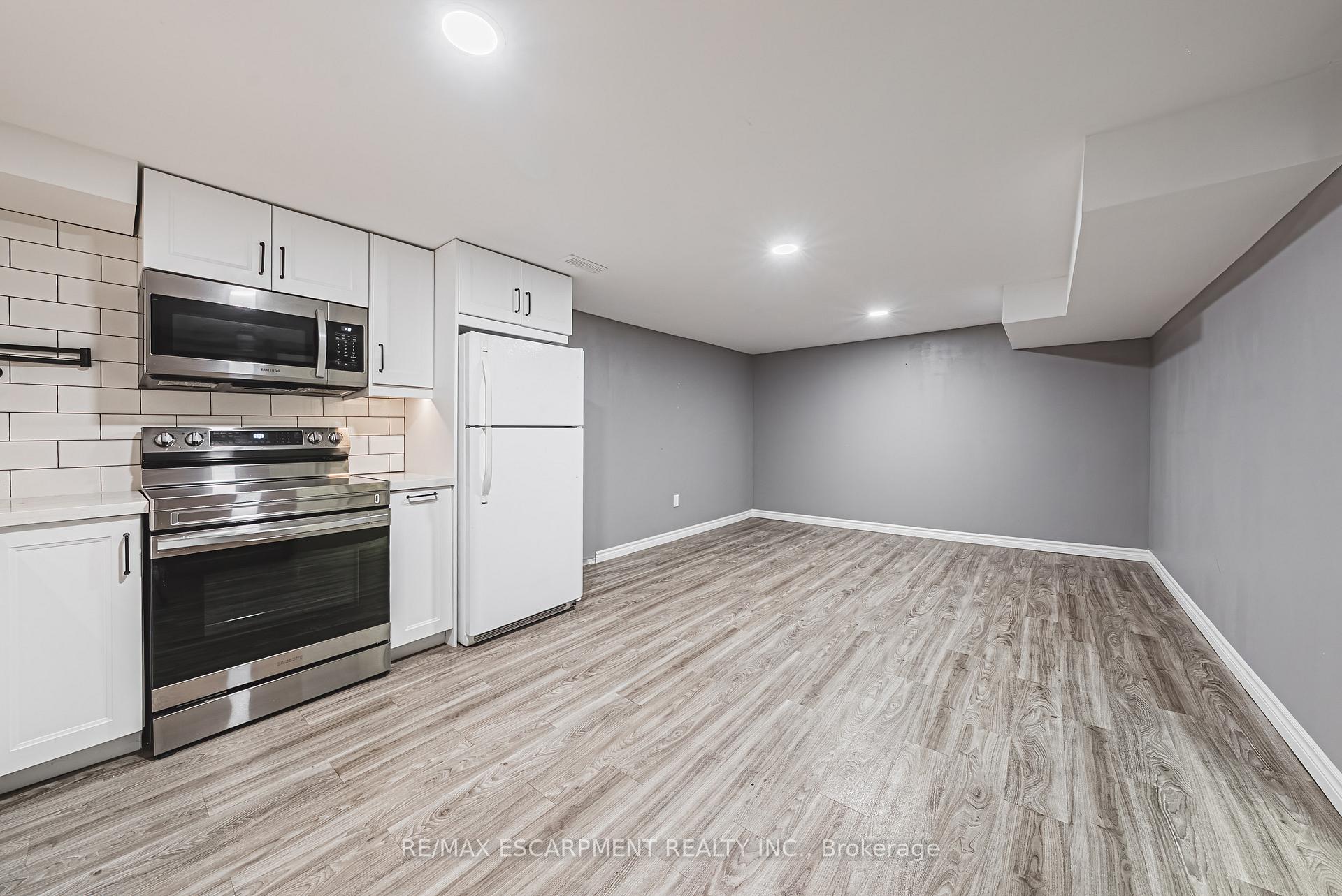 Photo 46 of 90 Pottruff Road N, Hamilton, Kentley — HOMEH