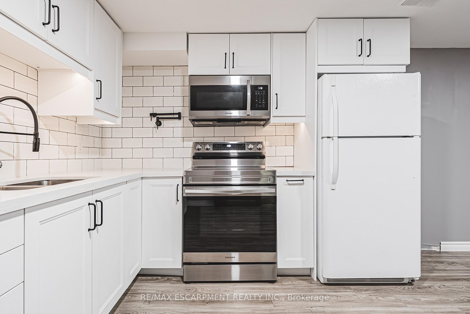 Photo 29 of 90 Pottruff Road N, Hamilton, Kentley — HOMEH