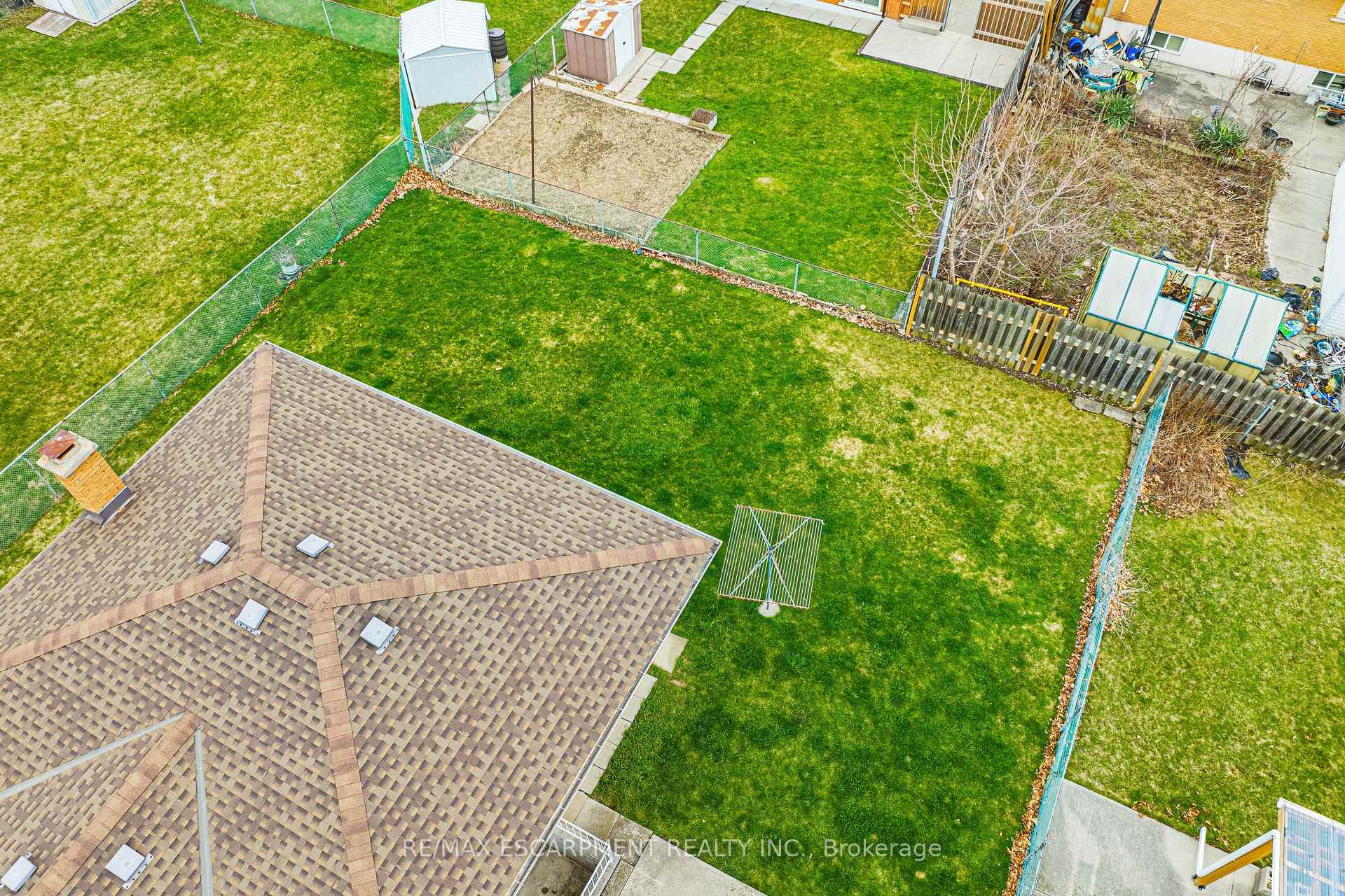 Photo 38 of 90 Pottruff Road N, Hamilton, Kentley — HOMEH