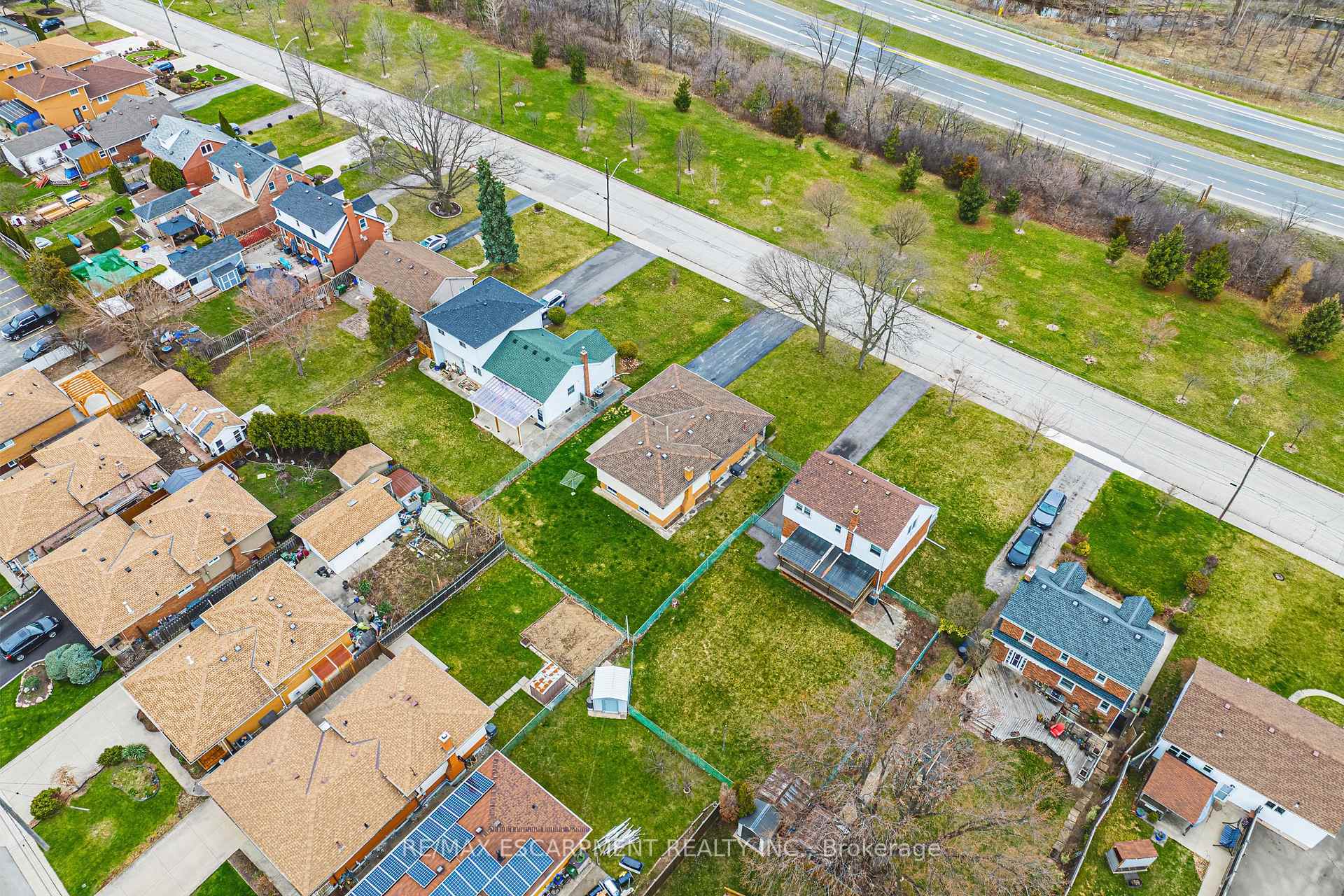 Photo 40 of 90 Pottruff Road N, Hamilton, Kentley — HOMEH