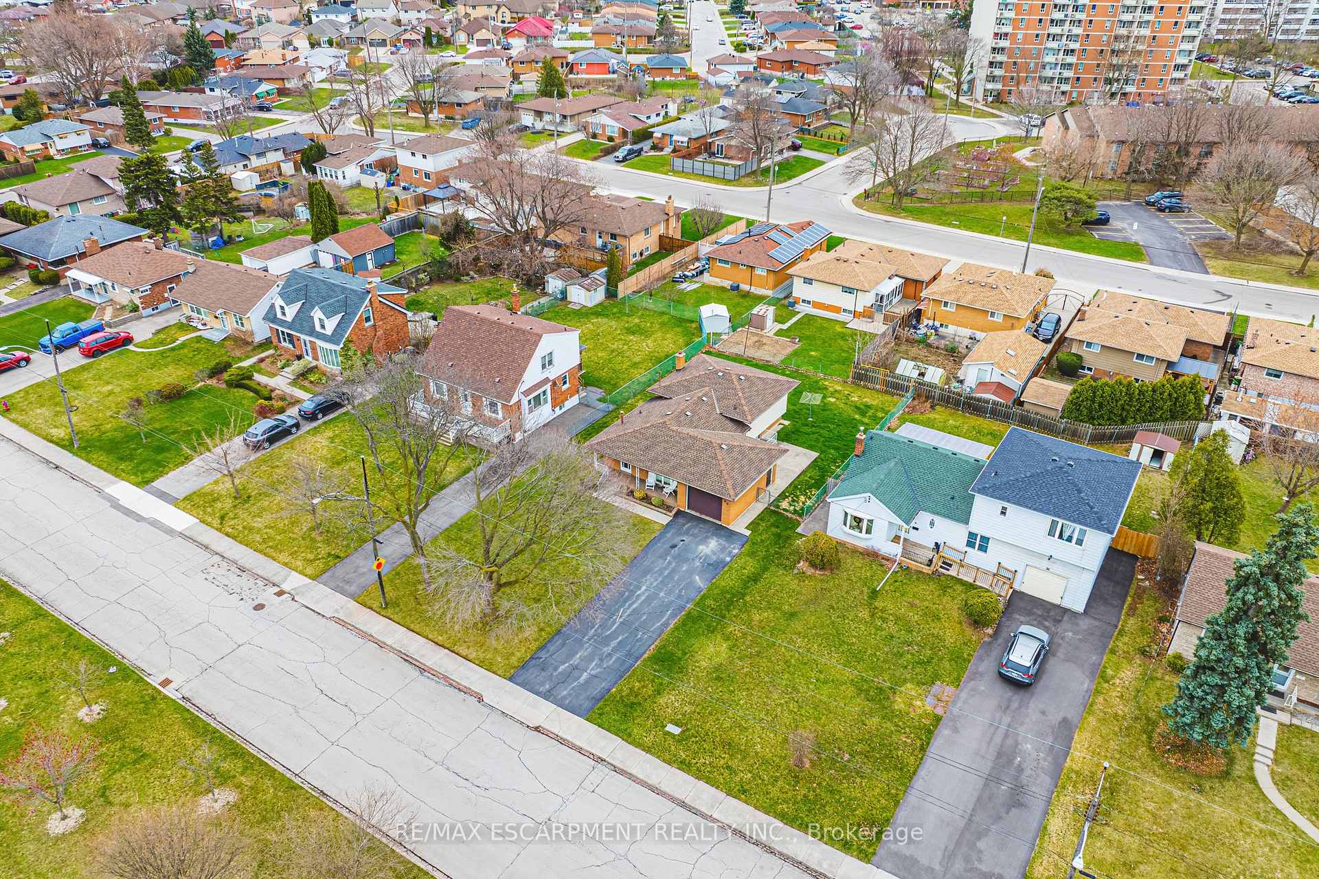 Photo 45 of 90 Pottruff Road N, Hamilton, Kentley — HOMEH