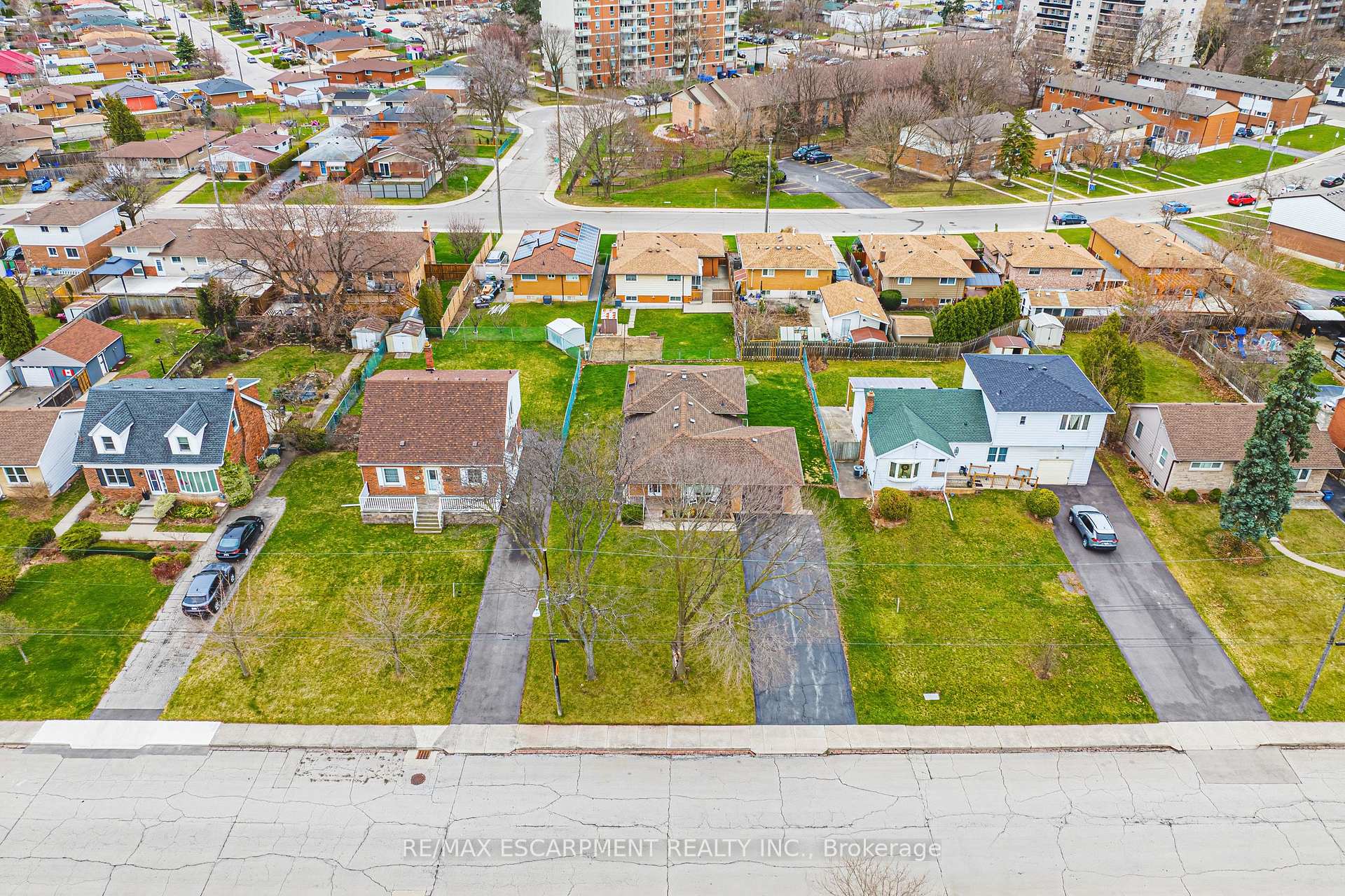 Photo 39 of 90 Pottruff Road N, Hamilton, Kentley — HOMEH