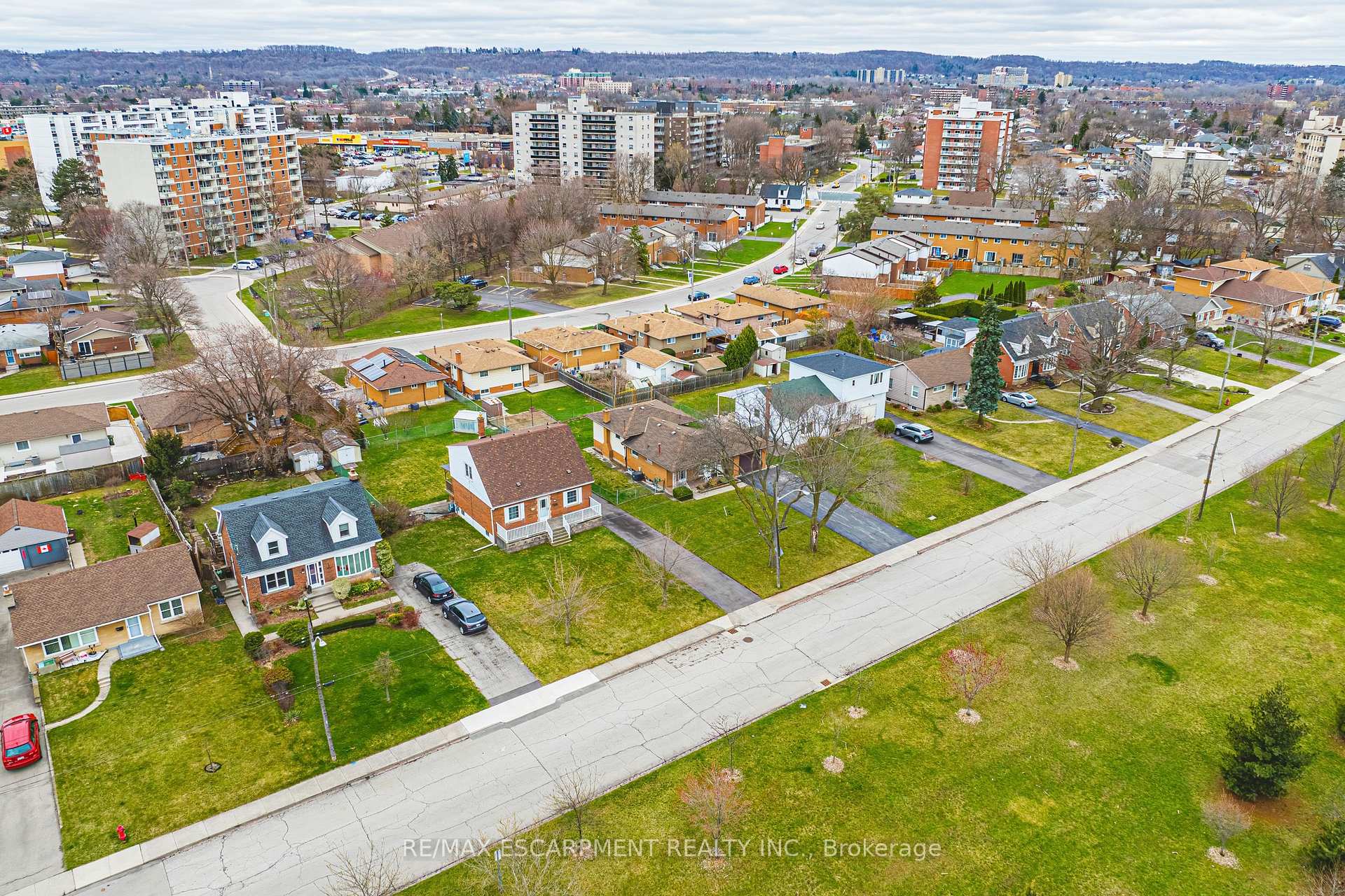 Photo 47 of 90 Pottruff Road N, Hamilton, Kentley — HOMEH