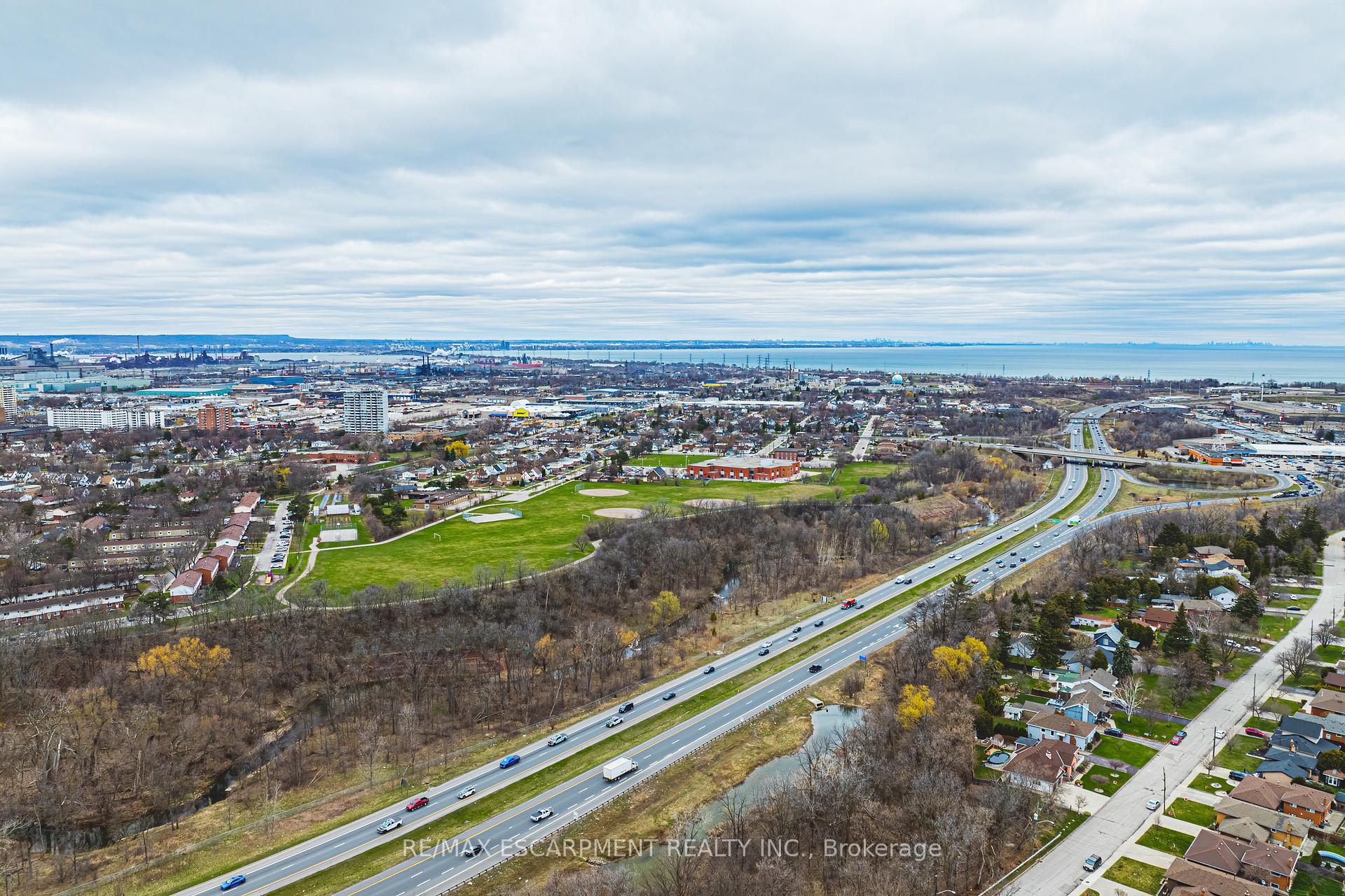 Photo 42 of 90 Pottruff Road N, Hamilton, Kentley — HOMEH