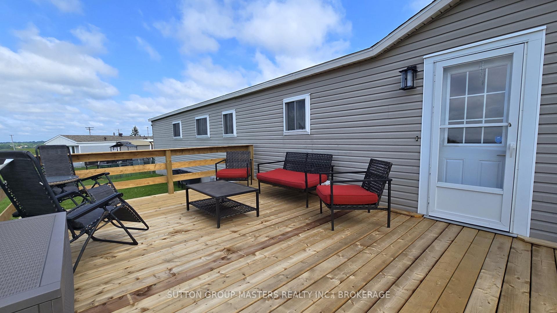 Photo 27 of 30 Kapyong Crescent, Kingston, Kingston East (incl CFB Kingston) — HOMEH