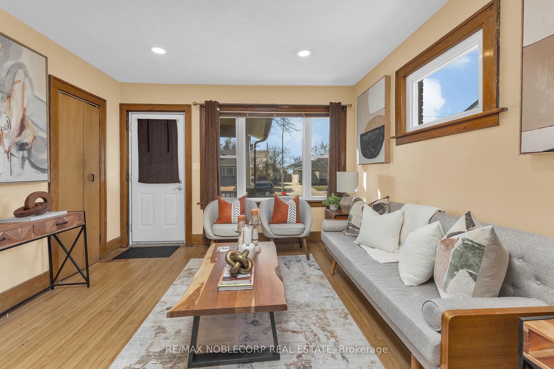 Photo 3 of 1640 Pillette Road, Windsor — HOMEH