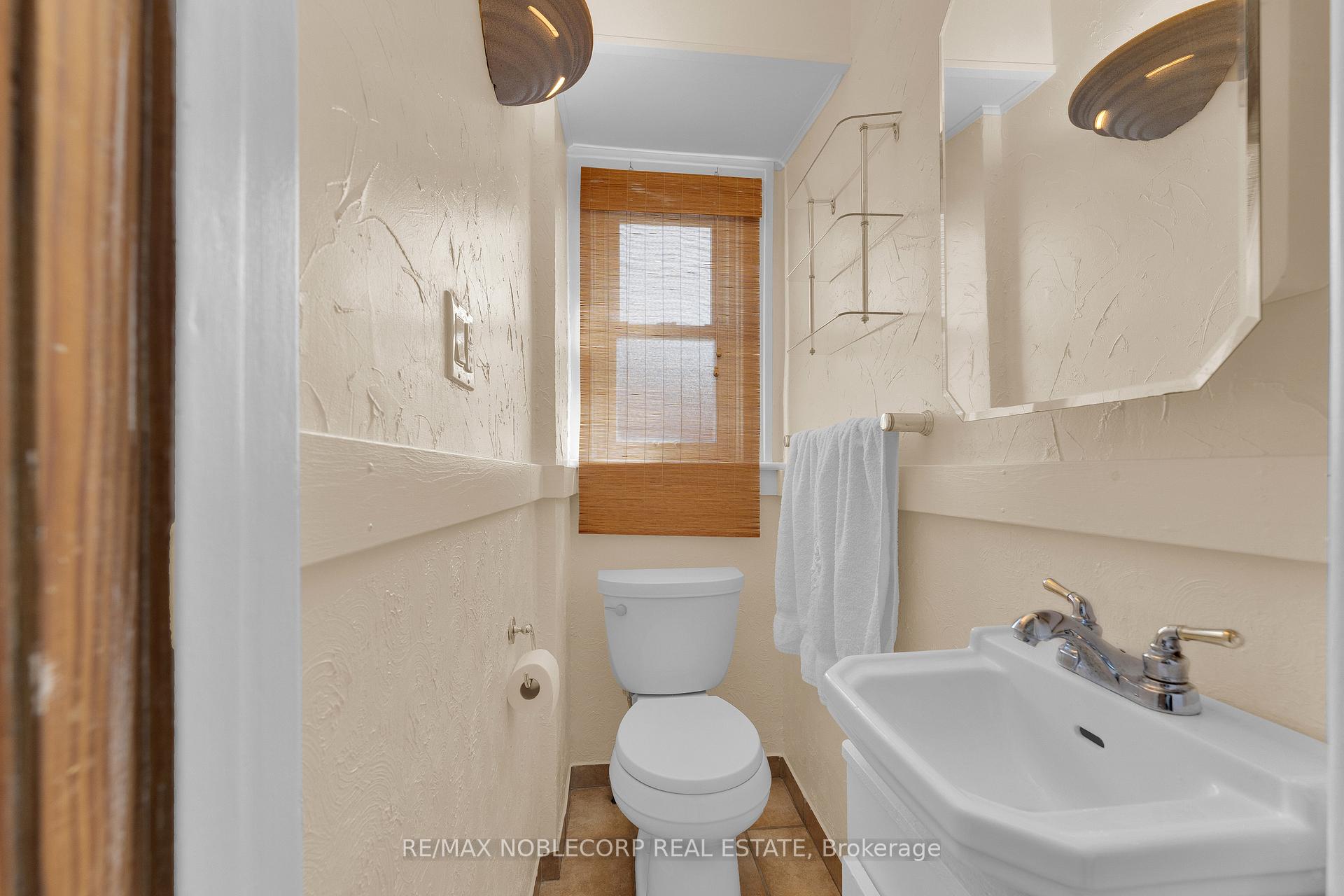 Photo 17 of 1640 Pillette Road, Windsor — HOMEH