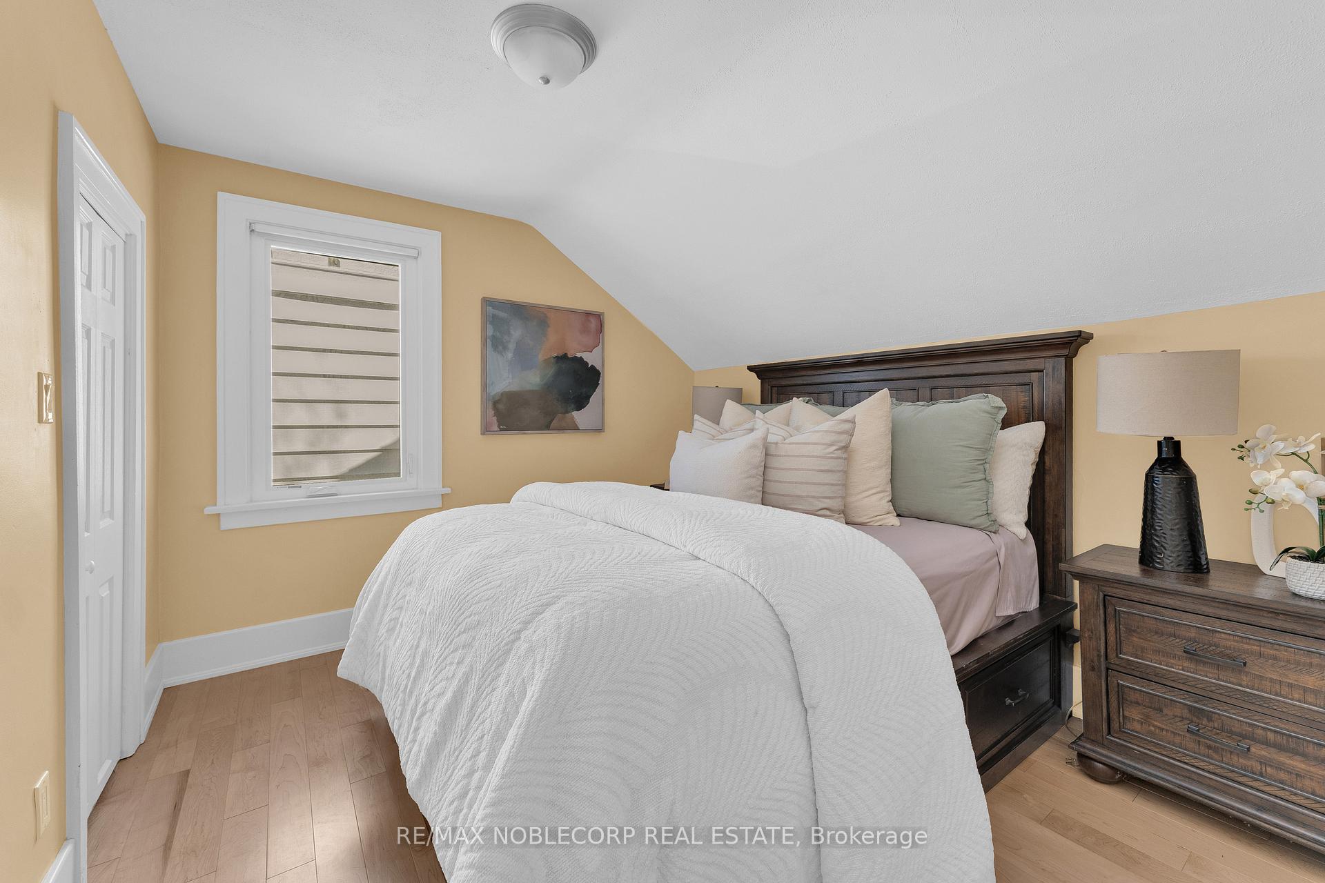 Photo 13 of 1640 Pillette Road, Windsor — HOMEH