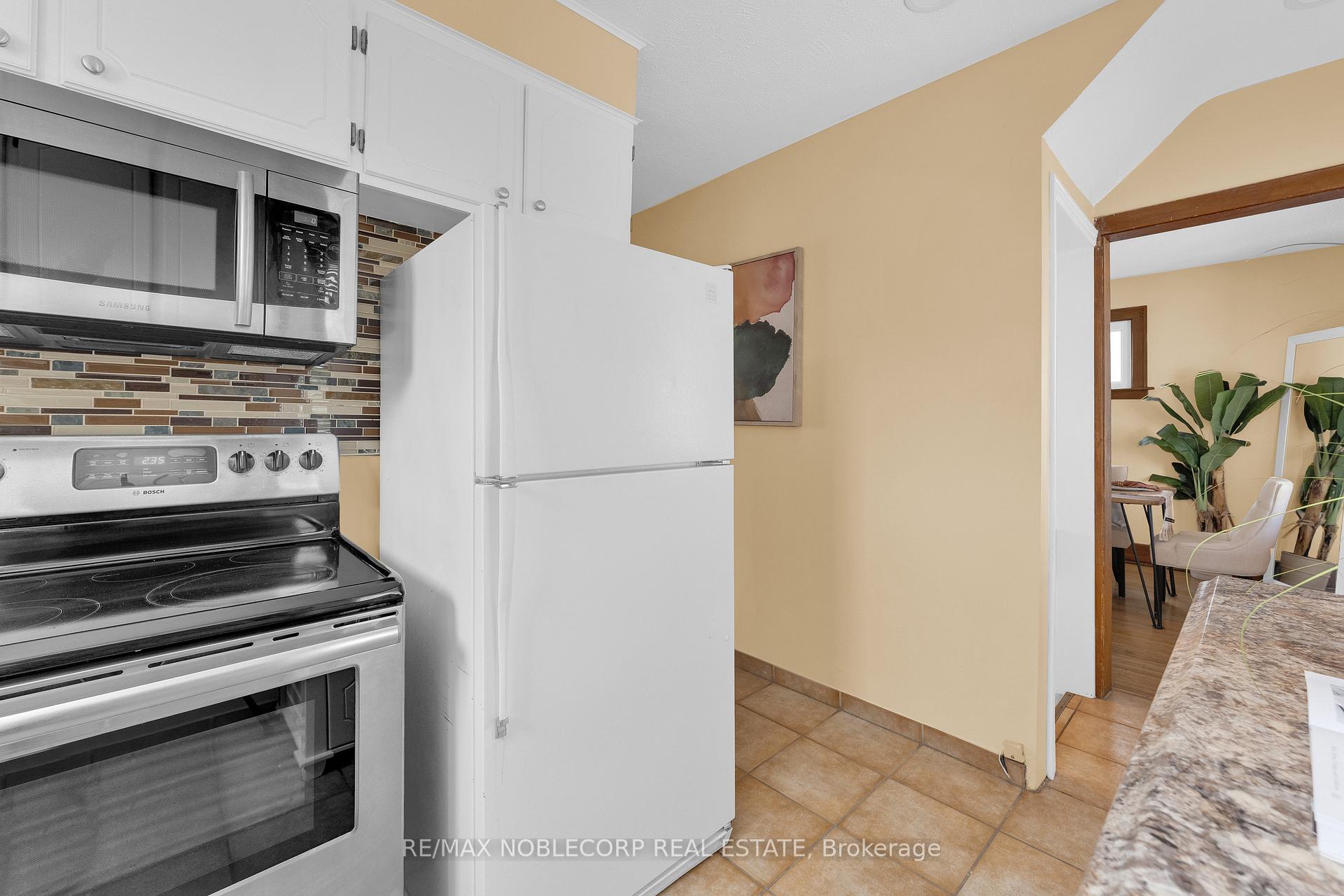 Photo 18 of 1640 Pillette Road, Windsor — HOMEH