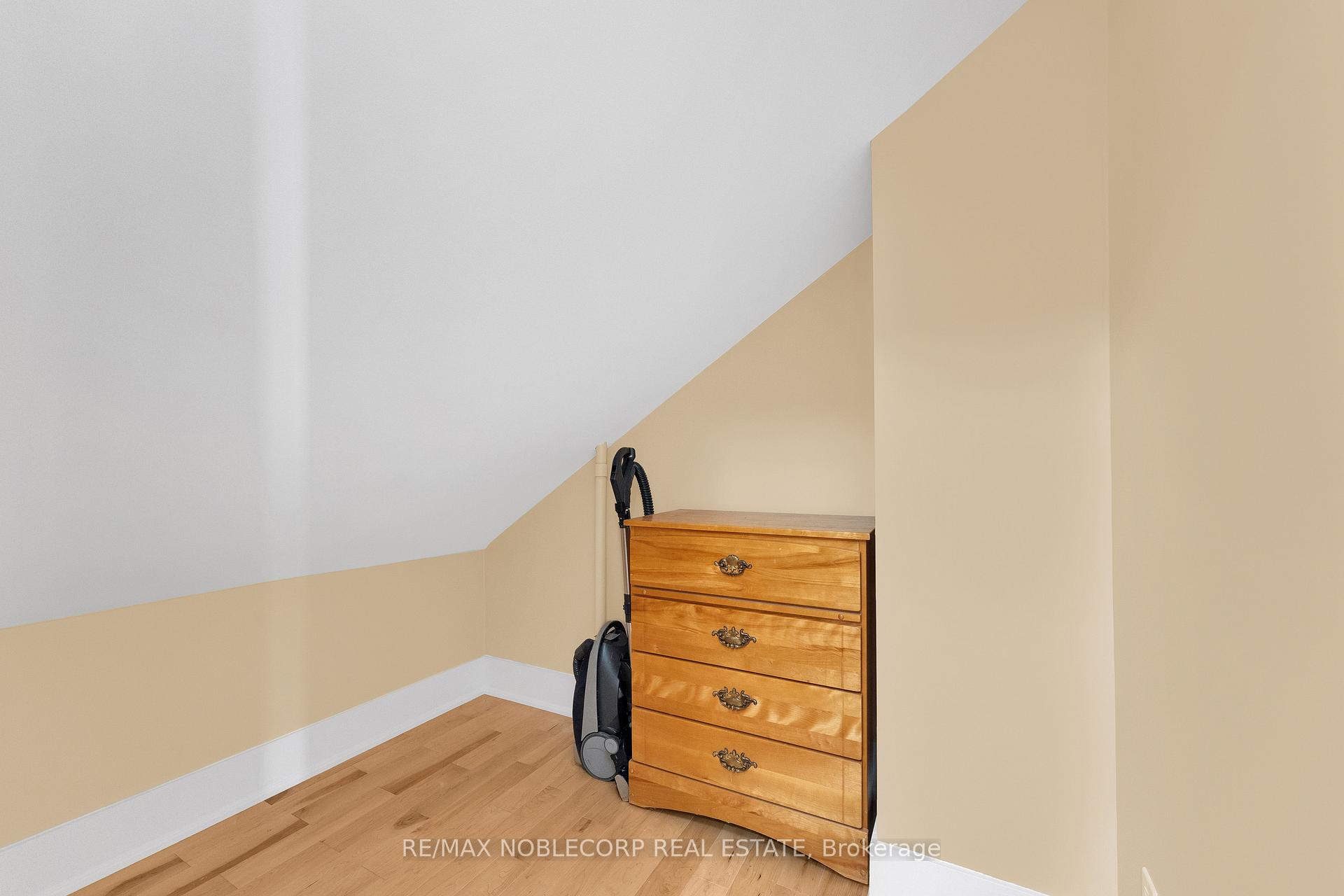 Photo 38 of 1640 Pillette Road, Windsor — HOMEH