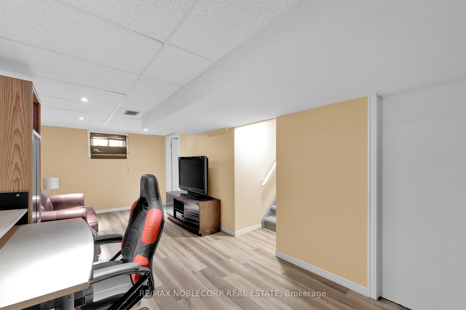 Photo 19 of 1640 Pillette Road, Windsor — HOMEH