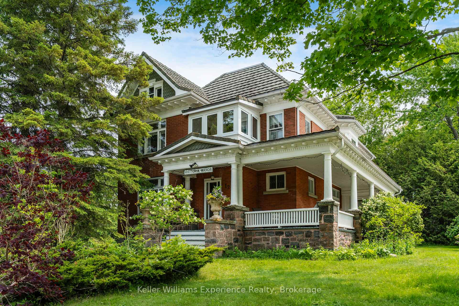 Front of 117&121 Richard Street