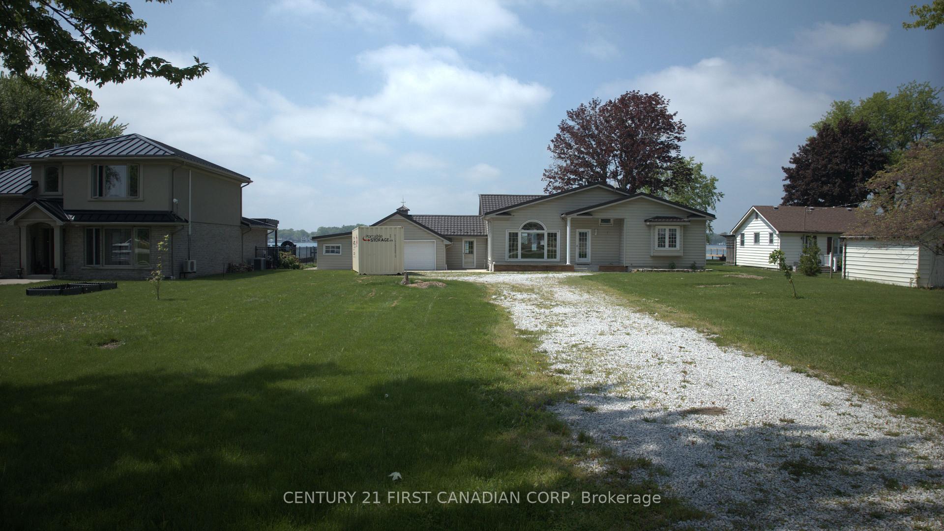 Front of 3875 St Clair Parkway