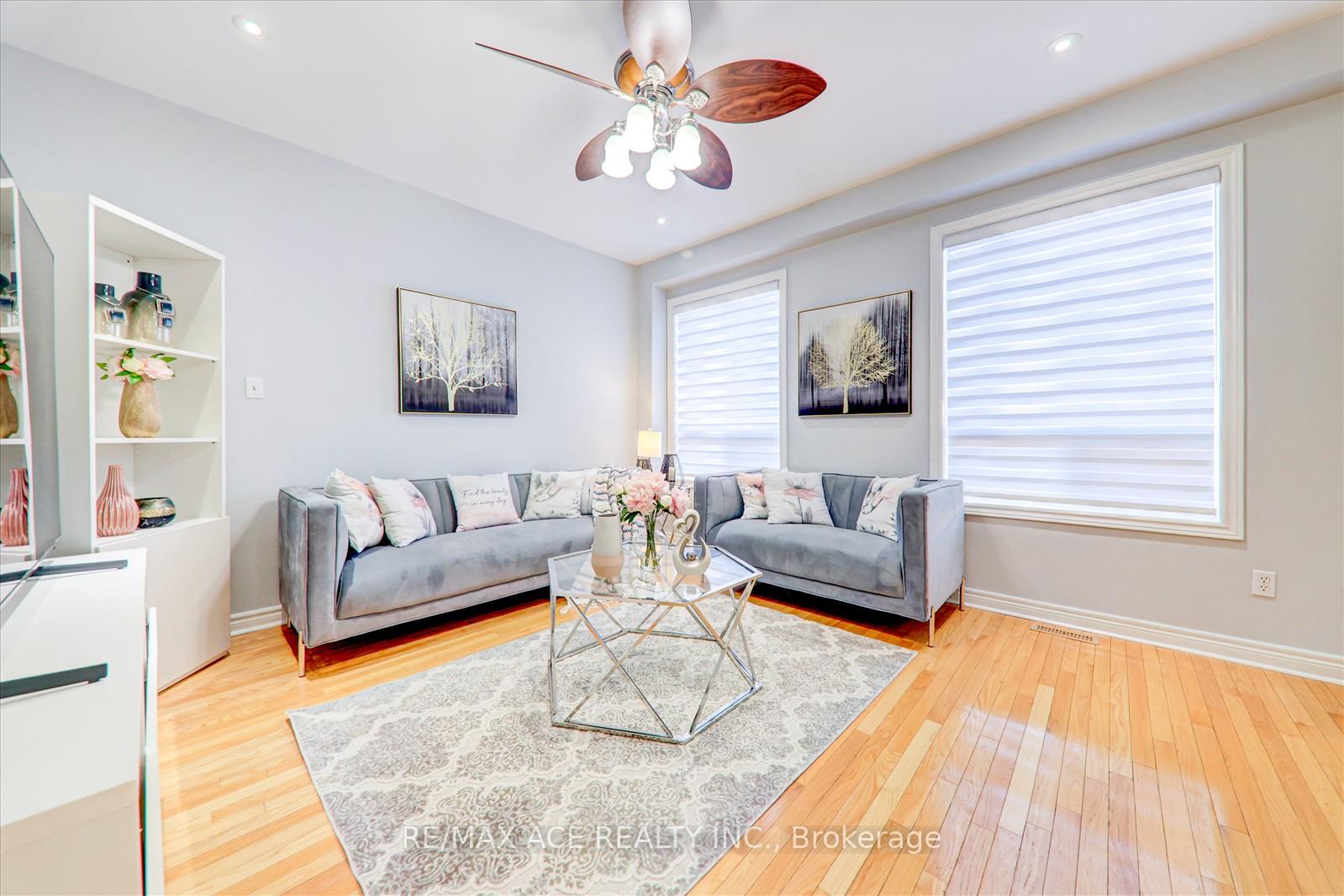 Photo 43 of 62 Saffron Crescent, Brampton, Bramalea North Industrial — HOMEH