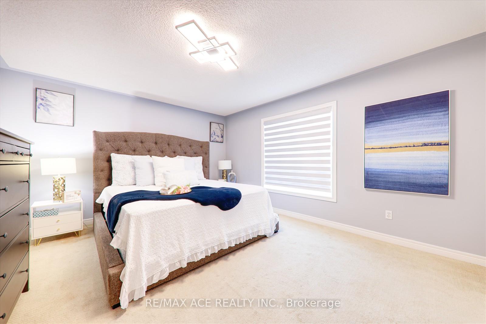 Photo 8 of 62 Saffron Crescent, Brampton, Bramalea North Industrial — HOMEH