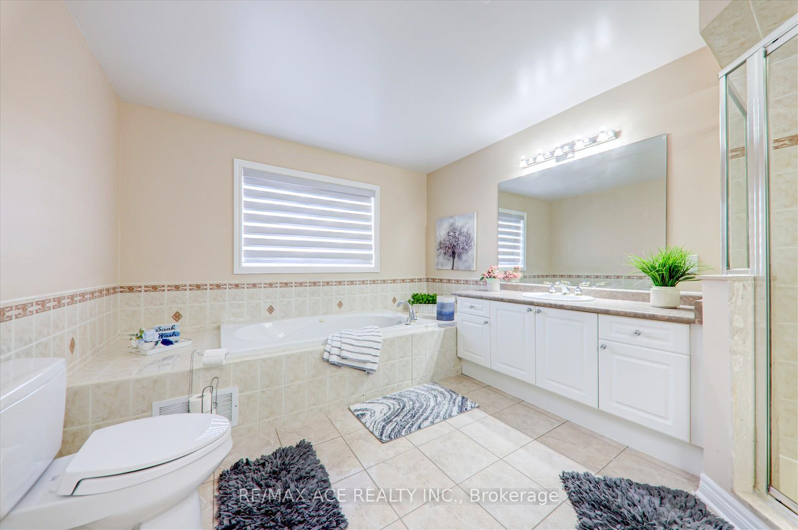 Photo 23 of 62 Saffron Crescent, Brampton, Bramalea North Industrial — HOMEH
