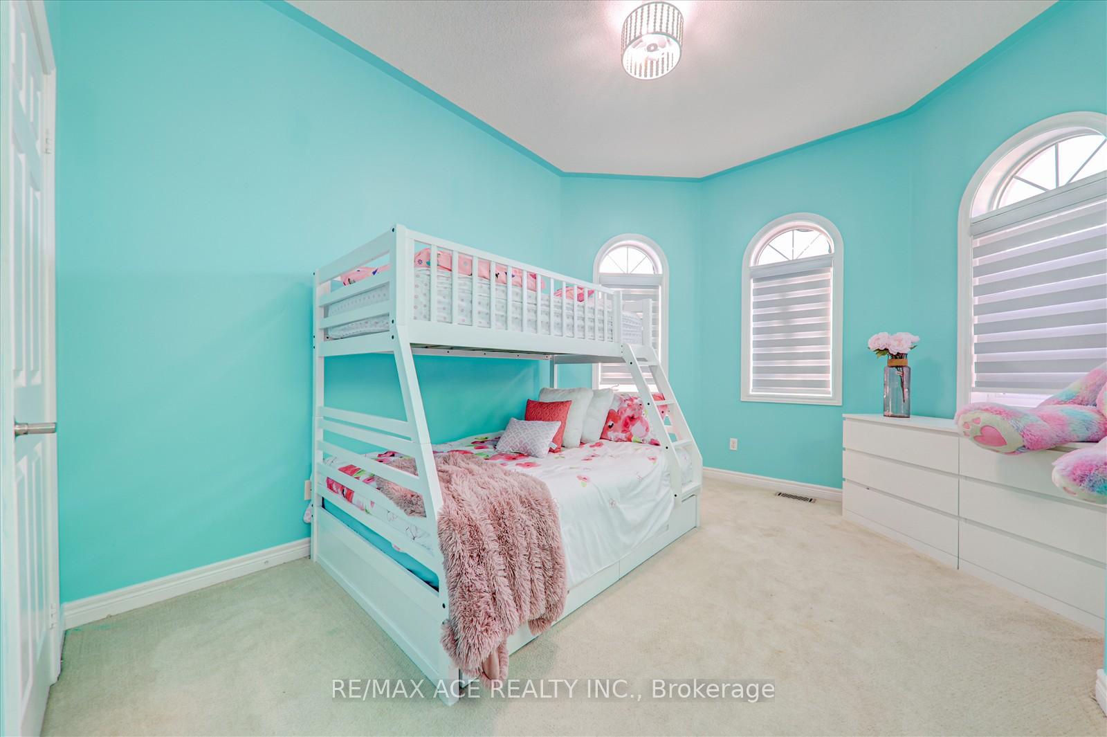 Photo 15 of 62 Saffron Crescent, Brampton, Bramalea North Industrial — HOMEH