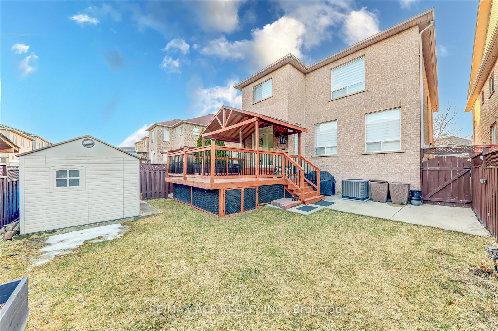 Photo 35 of 62 Saffron Crescent, Brampton, Bramalea North Industrial — HOMEH