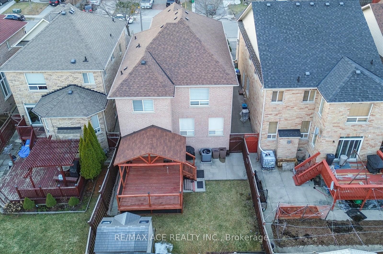 Photo 28 of 62 Saffron Crescent, Brampton, Bramalea North Industrial — HOMEH