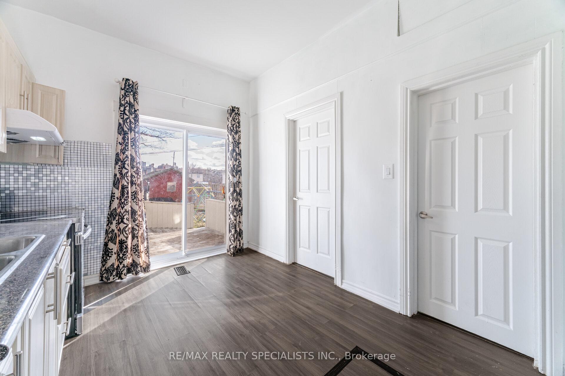Photo 10 of 24 Harvey Street, Hamilton, Gibson — HOMEH