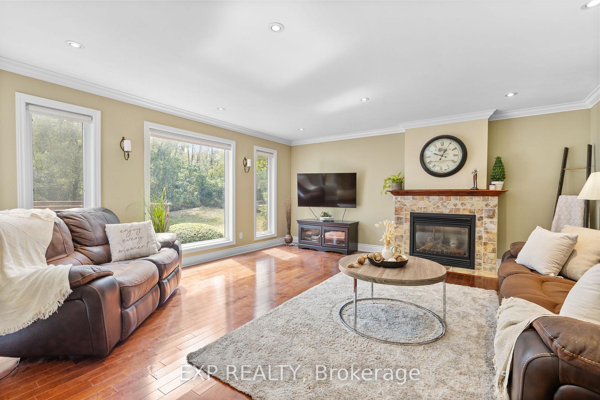 Photo 6 of 8325 Albert Bouwers Circle, Ottawa, Osgoode Twp North of Reg Rd 6 — HOMEH