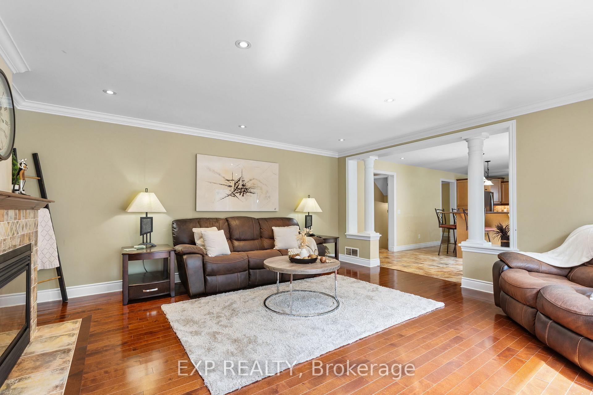 Photo 7 of 8325 Albert Bouwers Circle, Ottawa, Osgoode Twp North of Reg Rd 6 — HOMEH