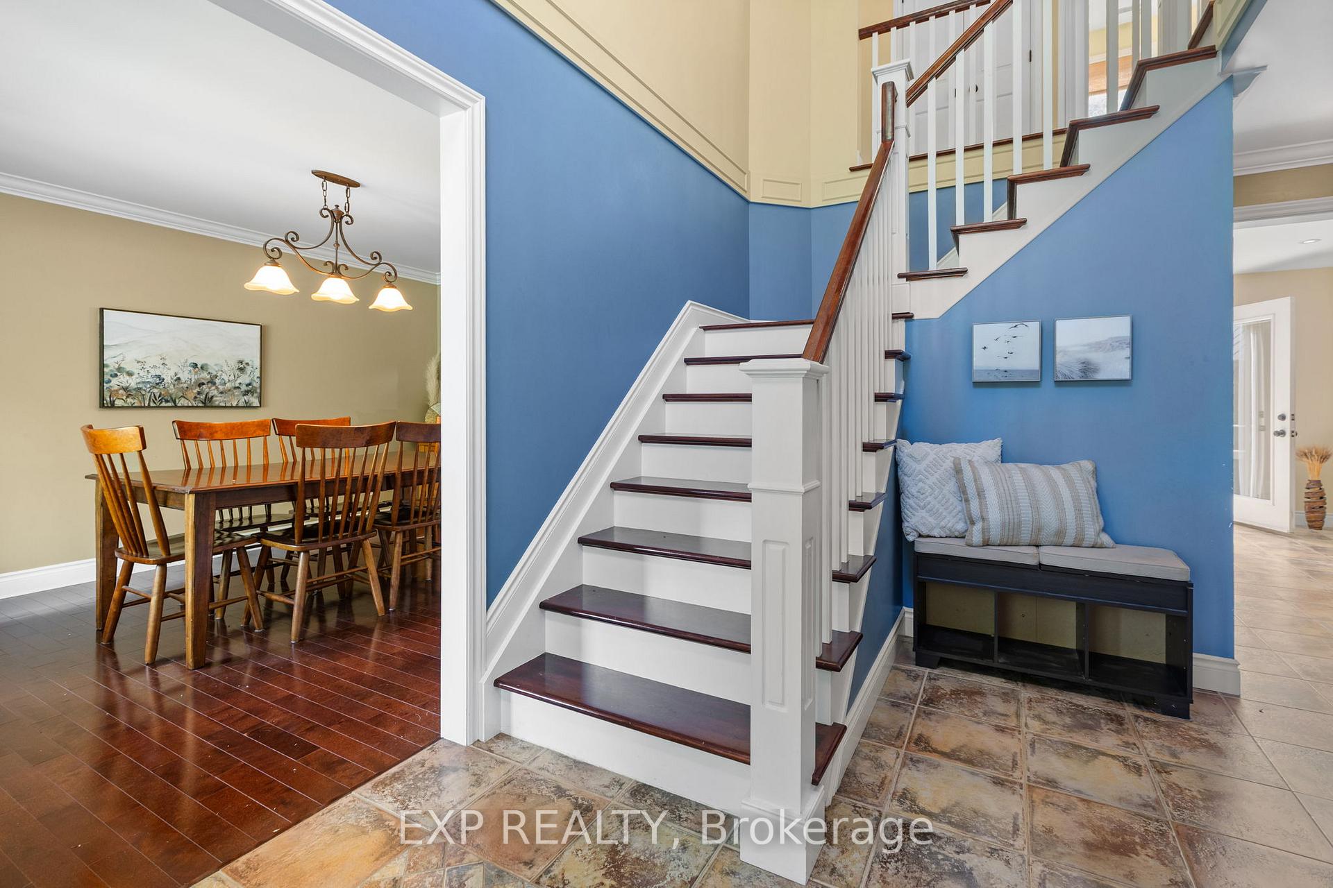 Photo 12 of 8325 Albert Bouwers Circle, Ottawa, Osgoode Twp North of Reg Rd 6 — HOMEH