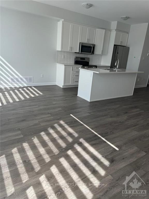 Photo 8 of 721 Lurgan Way, Ottawa, Barrhaven - Half Moon Bay — HOMEH