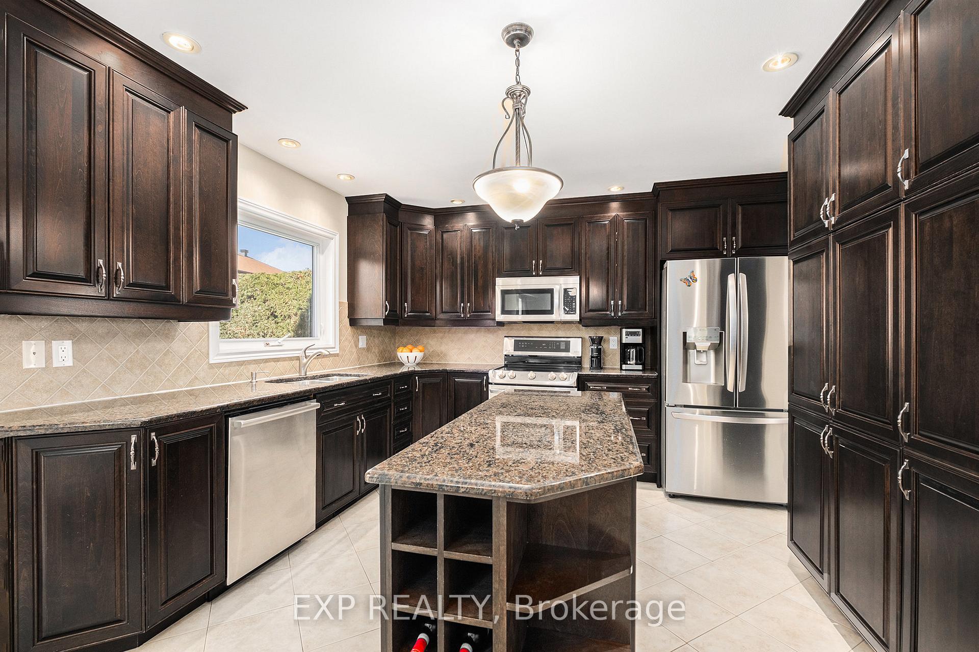 Photo 9 of 13 Pepperrall Crescent, Ottawa, Barrhaven - Heritage Park — HOMEH