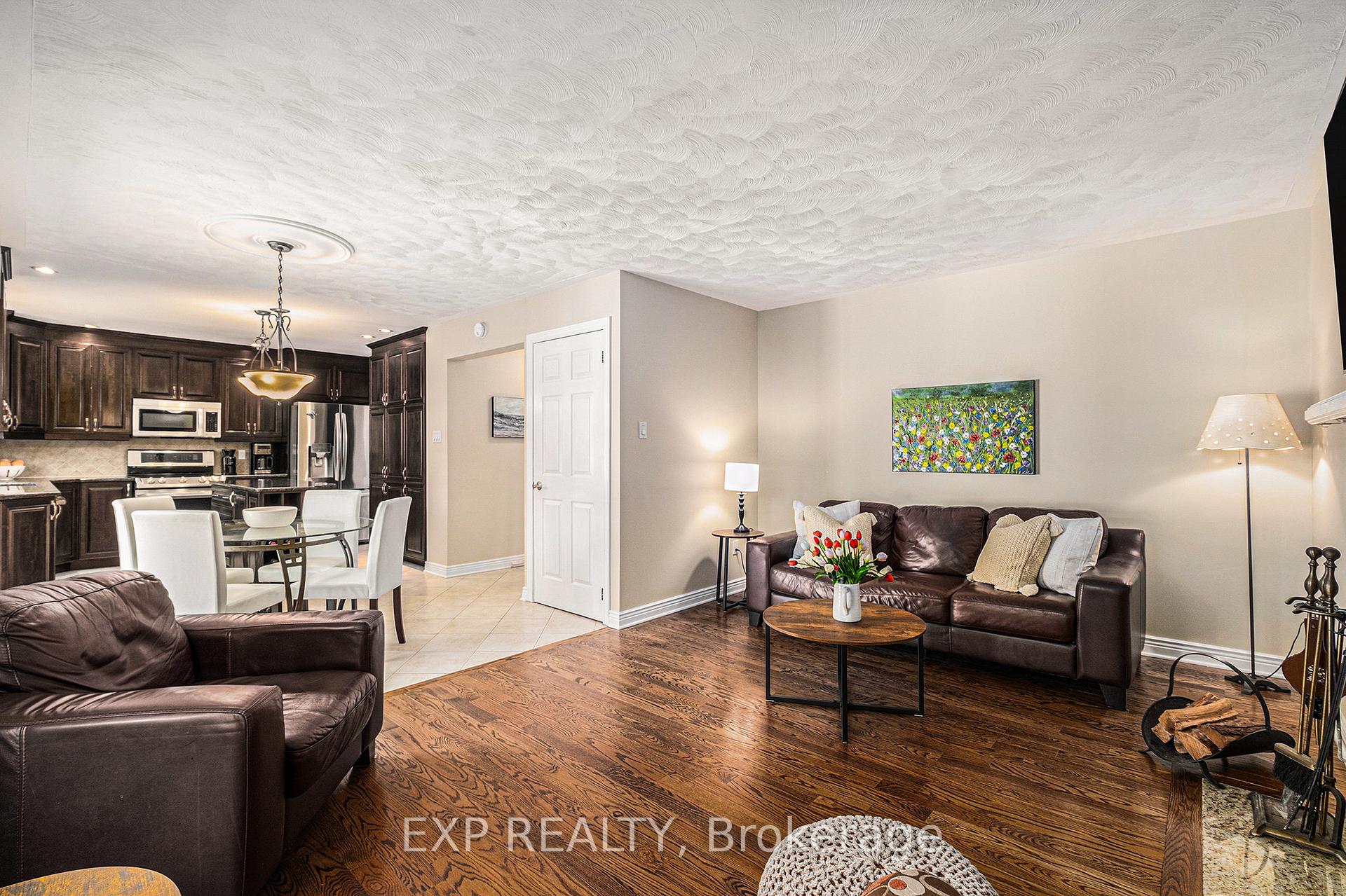 Photo 15 of 13 Pepperrall Crescent, Ottawa, Barrhaven - Heritage Park — HOMEH