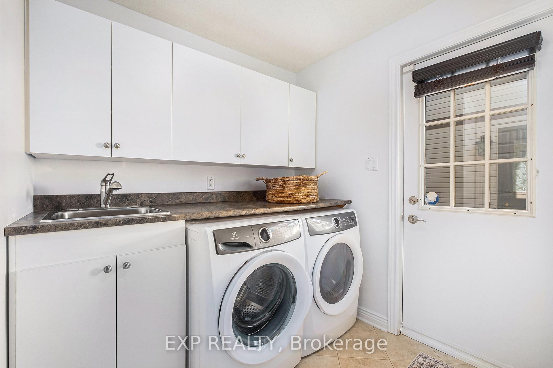 Photo 16 of 13 Pepperrall Crescent, Ottawa, Barrhaven - Heritage Park — HOMEH