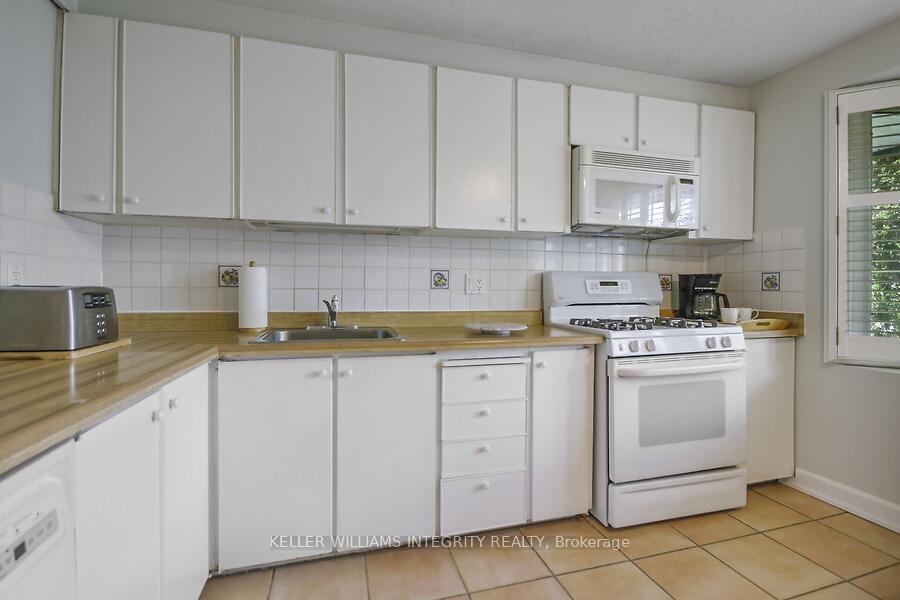 Photo 5 of 58 Lindhurst Crescent, Ottawa, Briargreen — HOMEH