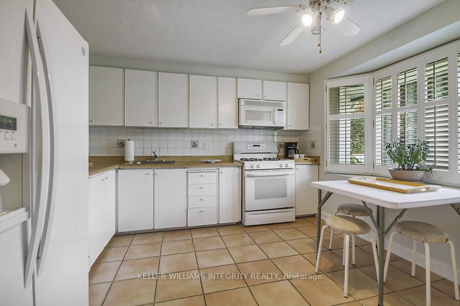 Photo 8 of 58 Lindhurst Crescent, Ottawa, Briargreen — HOMEH