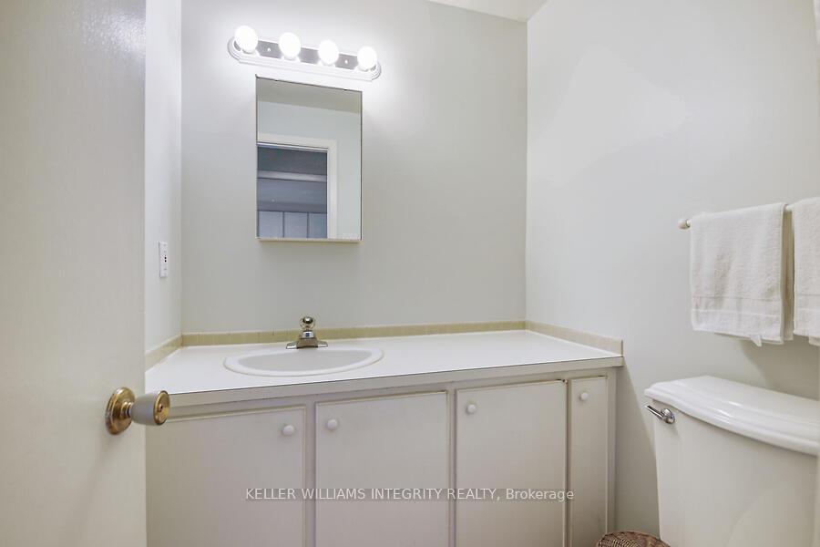 Photo 3 of 58 Lindhurst Crescent, Ottawa, Briargreen — HOMEH