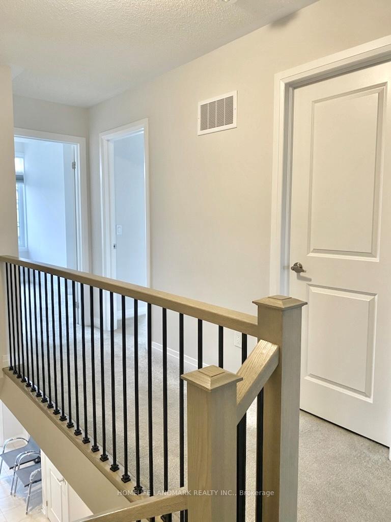 Photo 8 of 109 Yale Drive, Hamilton, Mount Hope — HOMEH