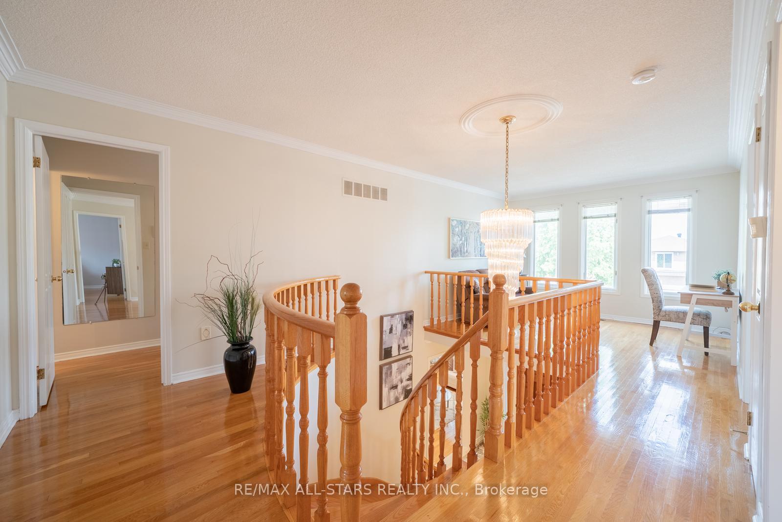 Photo 37 of 33 Dundee Crescent, Markham, Village Green-South Unionville — HOMEH
