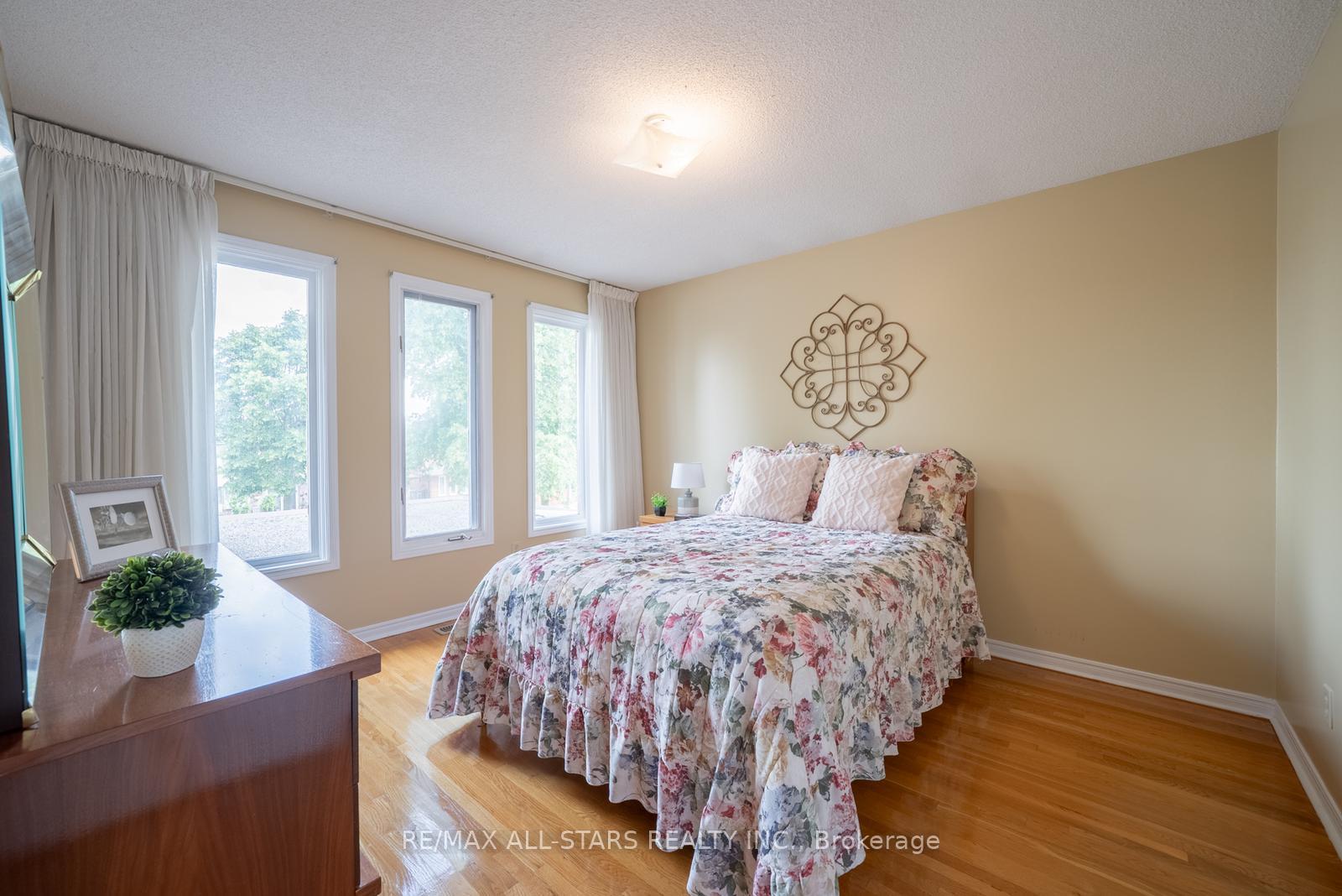 Photo 25 of 33 Dundee Crescent, Markham, Village Green-South Unionville — HOMEH