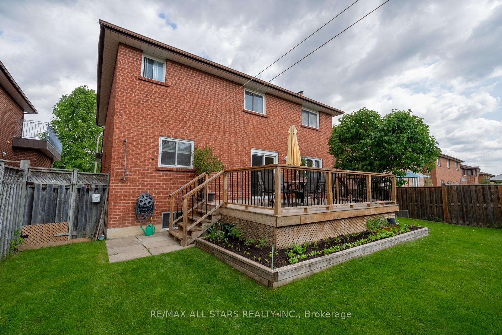 Photo 43 of 33 Dundee Crescent, Markham, Village Green-South Unionville — HOMEH