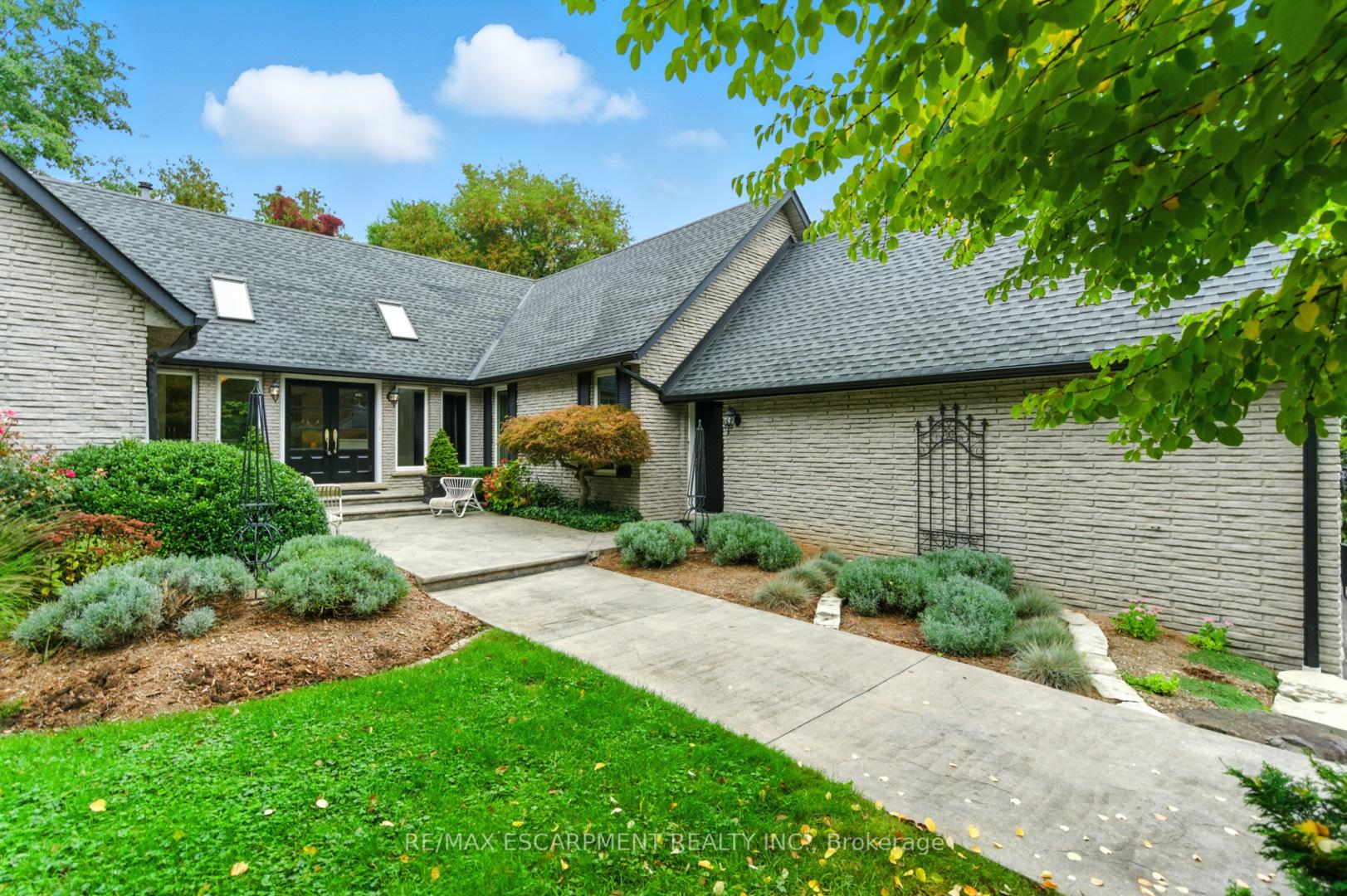 Photo 3 of 65 Maple Avenue, Hamilton, Greensville — HOMEH