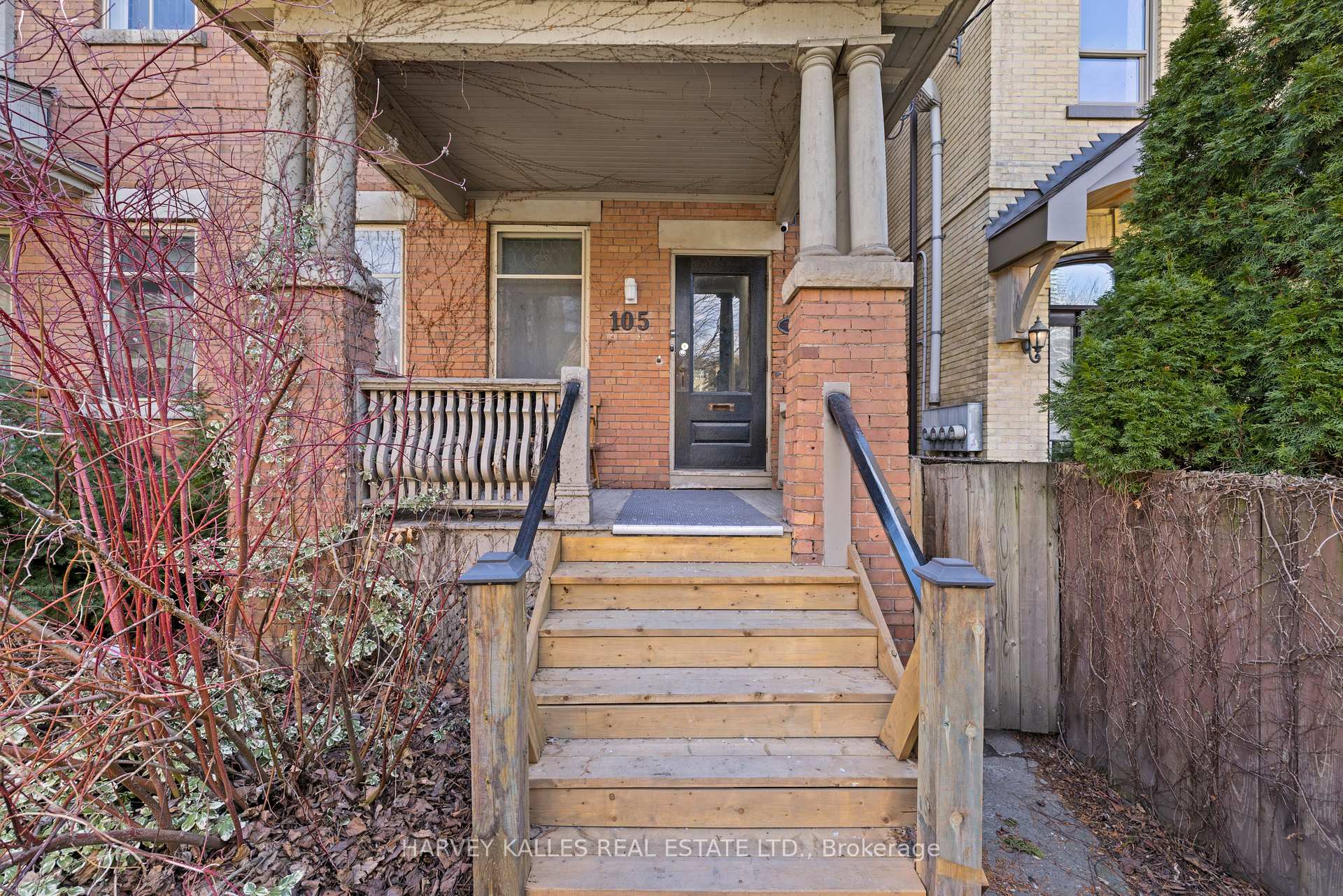 Photo 4 of 105 Pembroke Street, Toronto, Moss Park — HOMEH