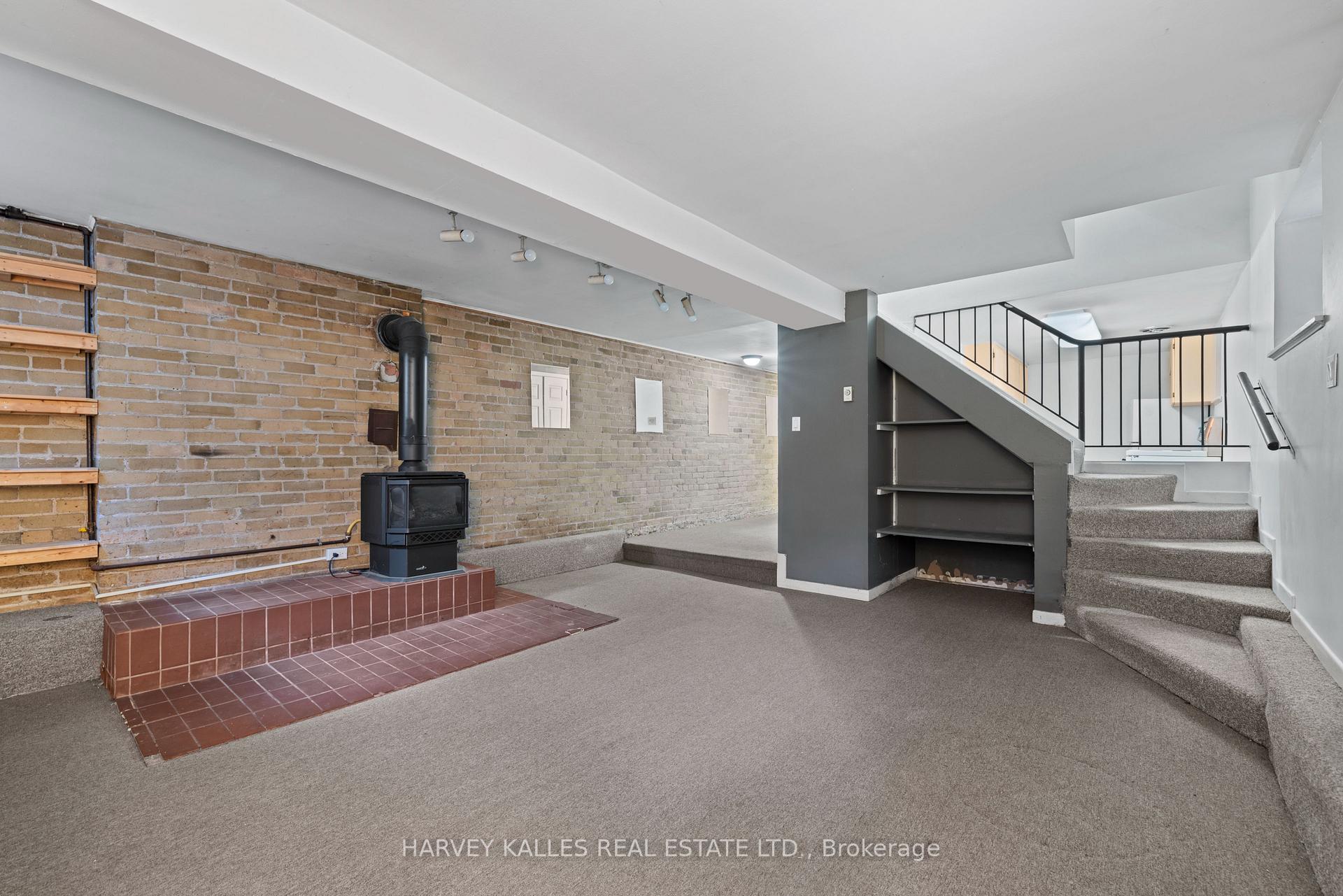 Photo 7 of 105 Pembroke Street, Toronto, Moss Park — HOMEH