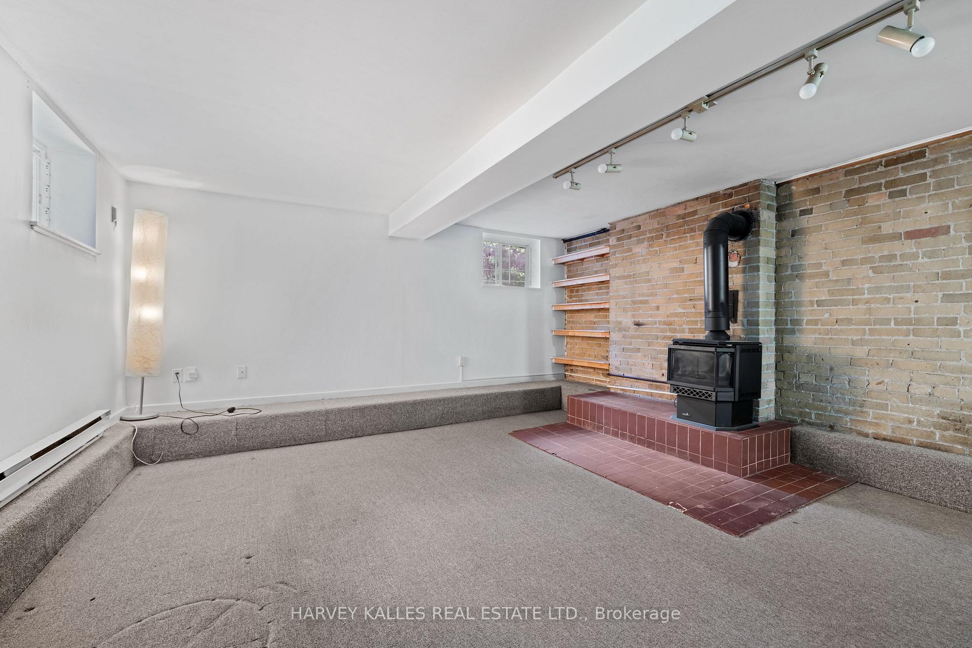 Photo 6 of 105 Pembroke Street, Toronto, Moss Park — HOMEH